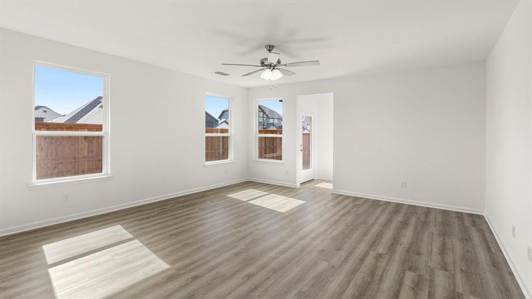 13. 2001 Bayfront - Family