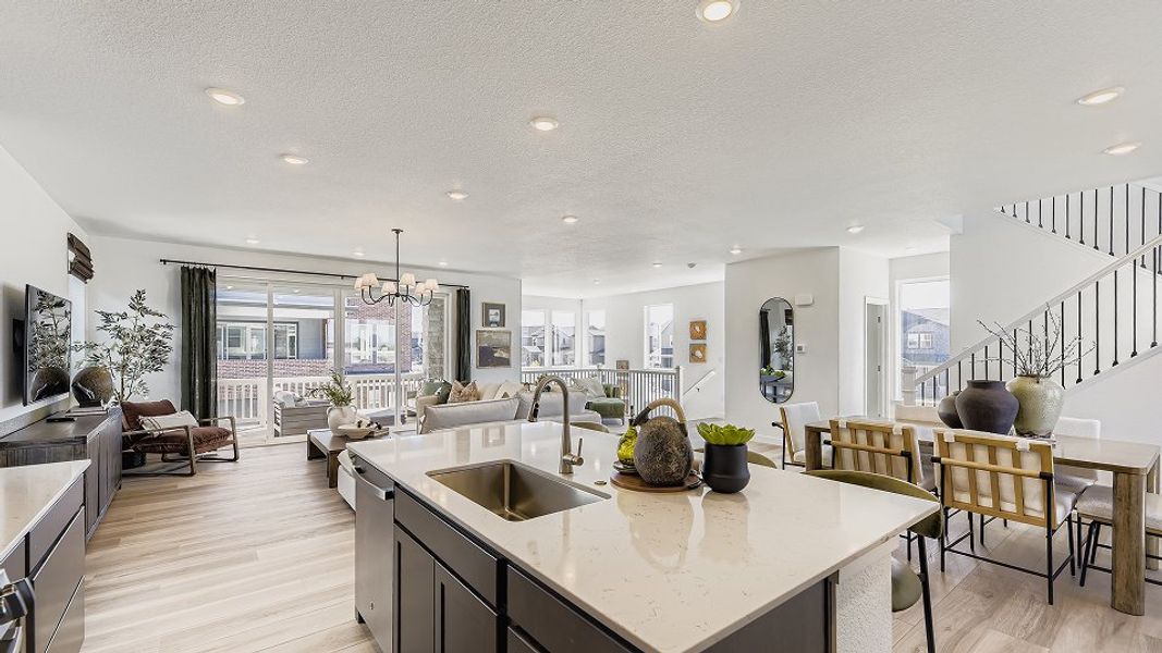 2581 Overlook Kitchen 2of2 F2