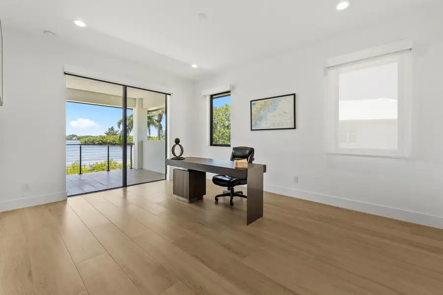 2nd floor bedroom