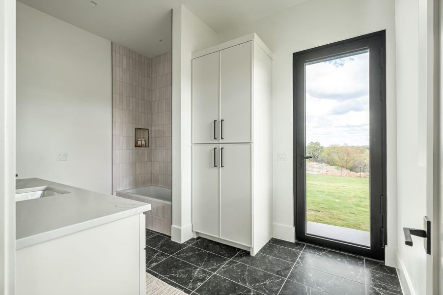 Furnished interior view inside a new home in , Austin (Image 34). Furnished interior view inside a new home in , Austin (Image 34).