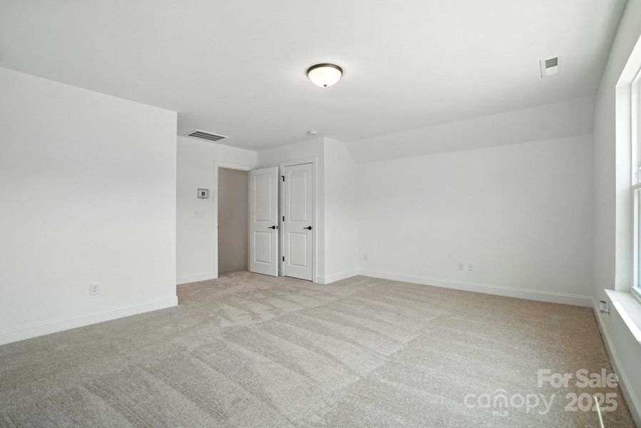 Spacious, unfurnished interior of a new home in Summerlin, Mooresville (Image 27). Spacious, unfurnished interior of a new home in Summerlin, Mooresville (Image 27).
