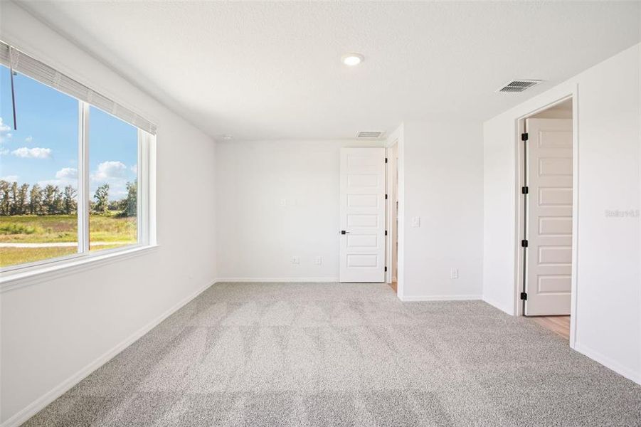 Spacious, unfurnished interior of a new home in Two Rivers - Signature Series, Zephyrhills (Image 38).