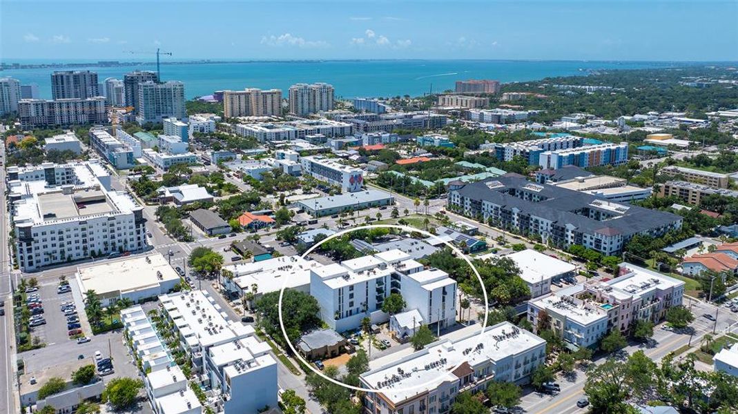 Condo located in Sarasota, FL showcasing its design and architecture (Image 33). Condo located in Sarasota, FL showcasing its design and architecture (Image 33).