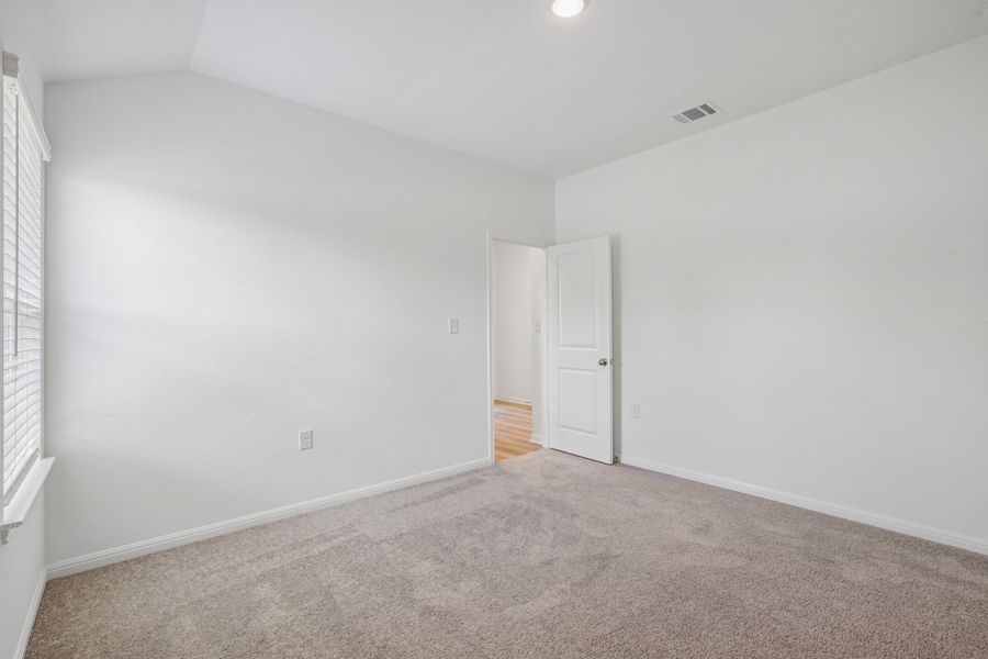Spacious, unfurnished interior of a new home in Lisso, Pflugerville (Image 35).