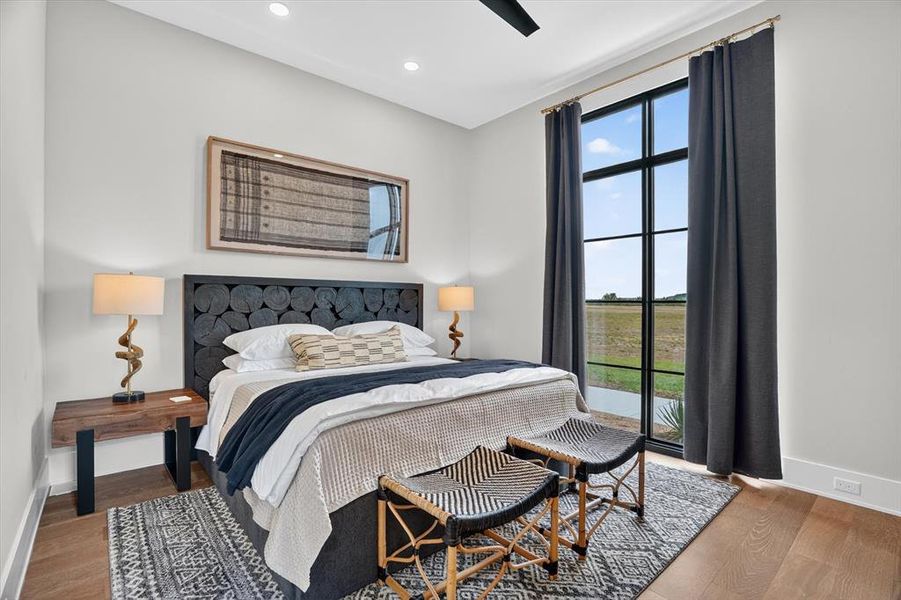Furnished interior view inside a new home in , Strawn (Image 33).
