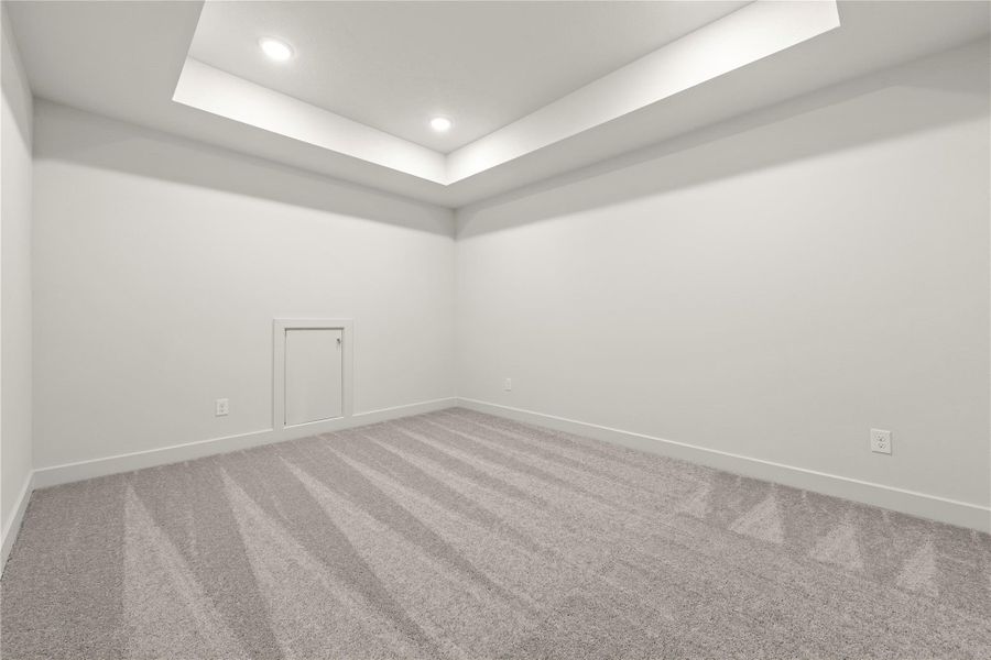 Representative image. Features, selections and colors may vary.