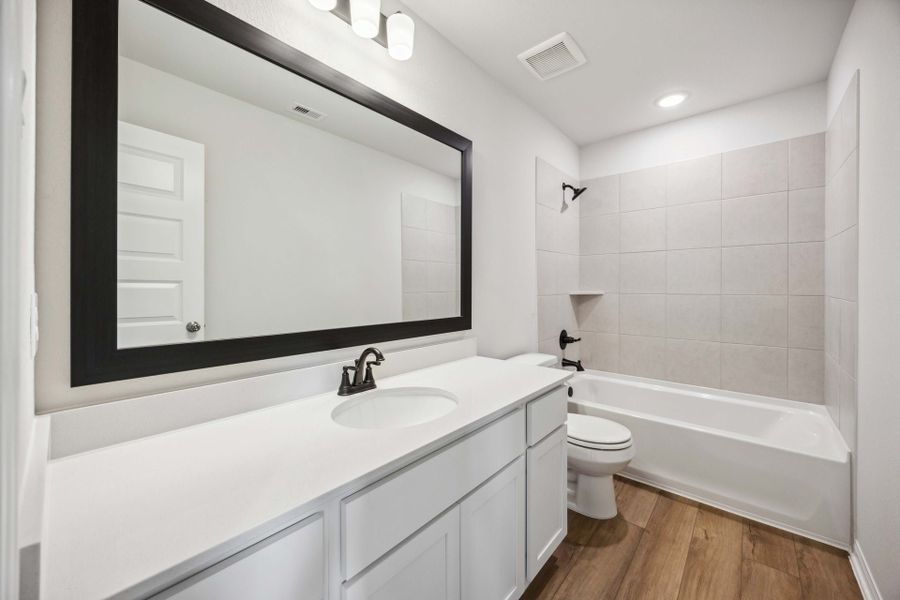 9519 Sweet Tea Lane - Franklin - Secondary Bath 9519 Sweet Tea Lane - Franklin - Secondary Bath