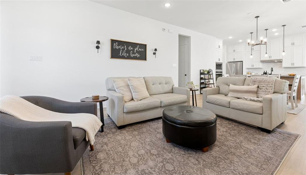 Furnished interior view inside a new home in , Northlake (Image 28).