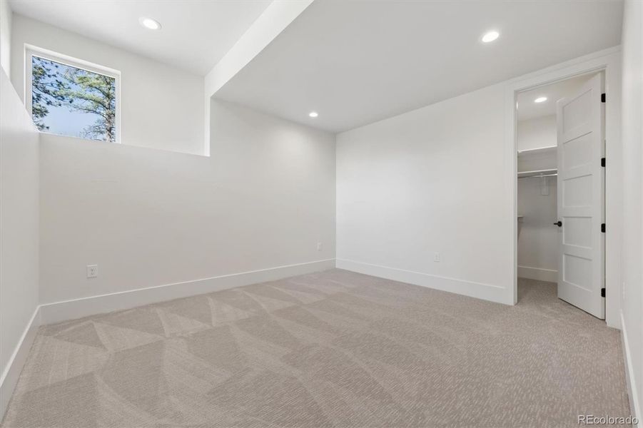 Bedroom #4 w/walk in closet