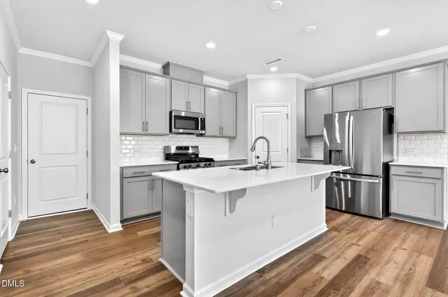 SUN_Rosedale_Pic_Sutton-15