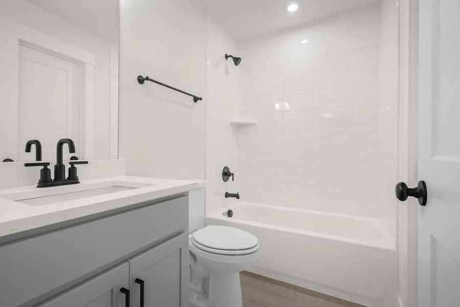 The Arydale B Bathroom