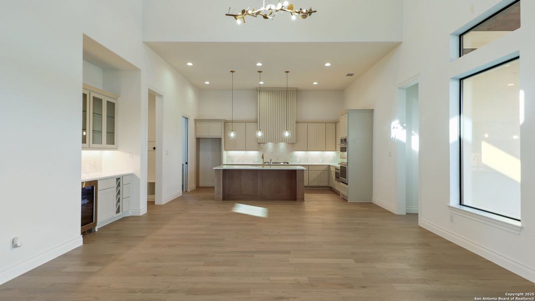 Spacious, unfurnished interior of a new home in , New Braunfels (Image 15).