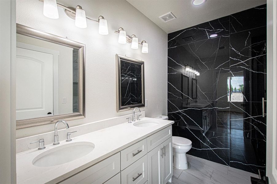 Primary bedroom bathroom Primary bedroom bathroom