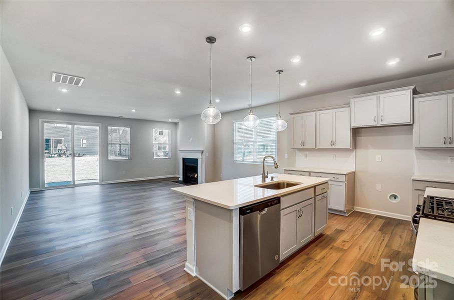 Photo representation only. Exterior and interior colors and finishes will vary. Photo representation only. Exterior and interior colors and finishes will vary.