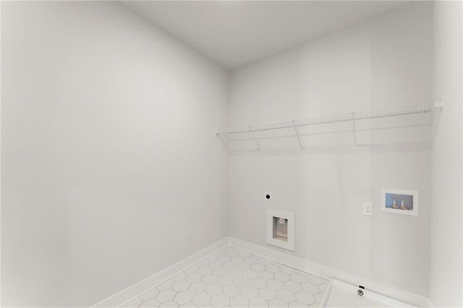 Spacious, unfurnished interior of a new home in , Jefferson (Image 37).