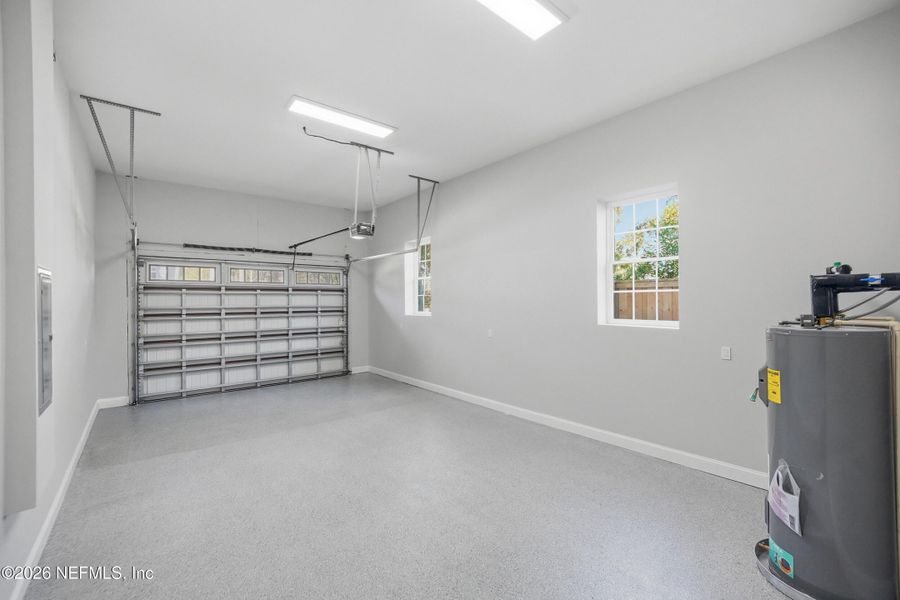 Spacious, unfurnished interior of a new home in , Atlantic Beach (Image 64).