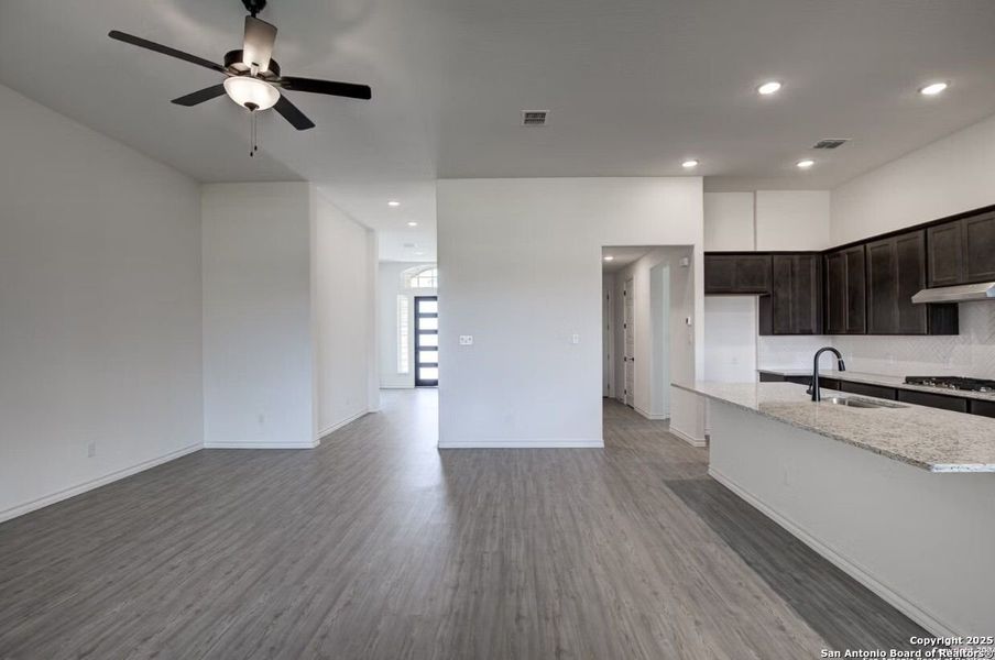 Spacious, unfurnished interior of a new home in The Reserve at Potranco Oaks, Castroville (Image 57).