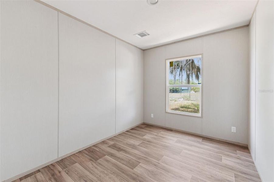Spacious, unfurnished interior of a new home in , Lake Wales (Image 15).