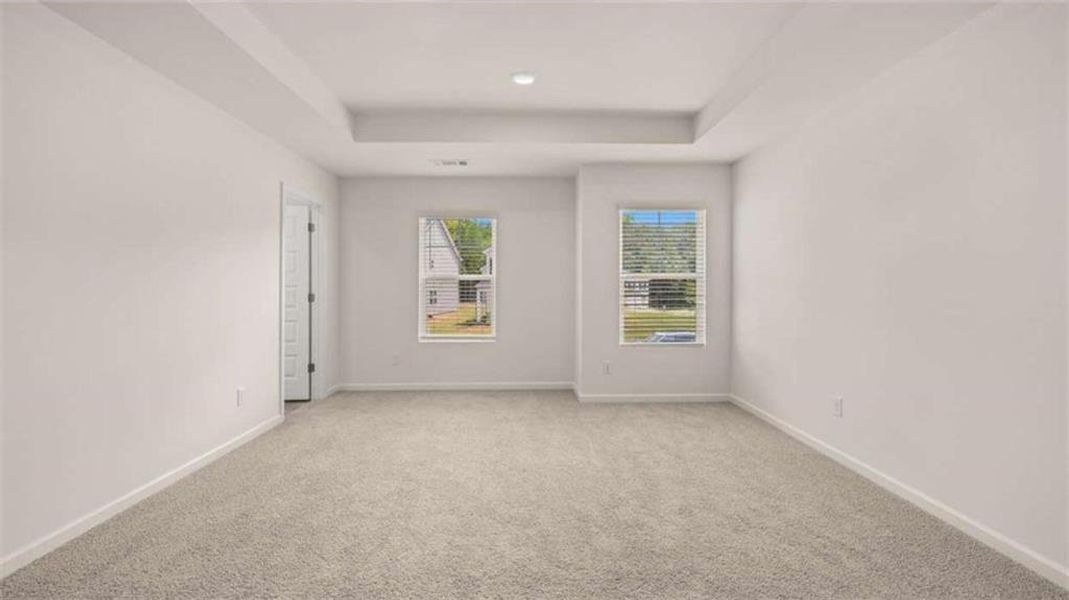 Spacious, unfurnished interior of a new home in Oakchase at Hampton, Hampton (Image 29).