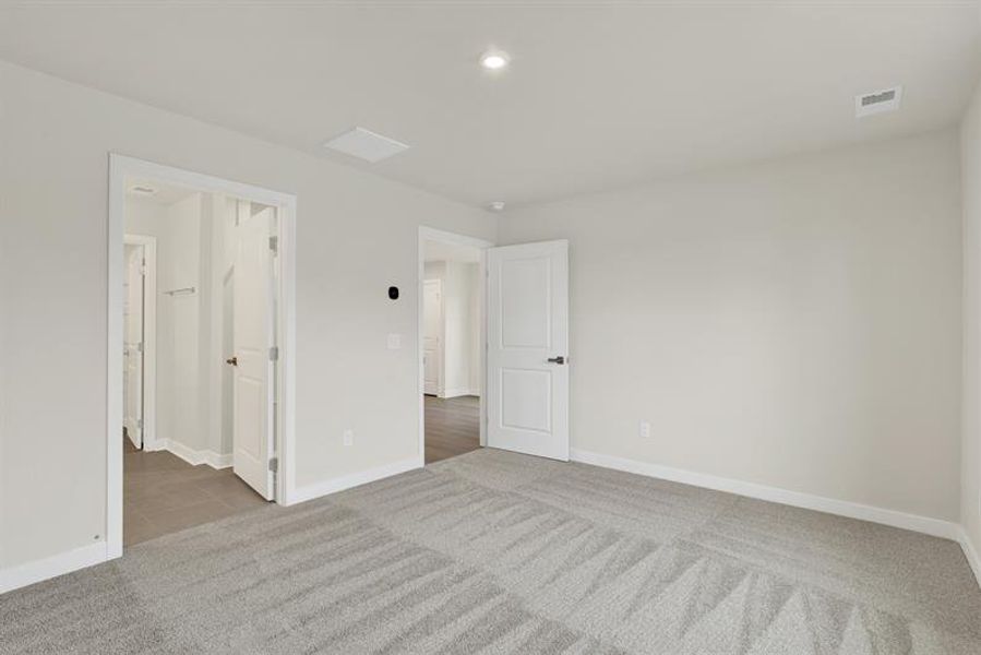 Spacious, unfurnished interior of a new home in Cobblestone at East Argent, Hardeeville (Image 25).