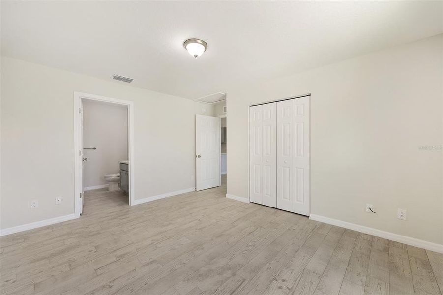 Spacious, unfurnished interior of a new home in , Ocala (Image 24).