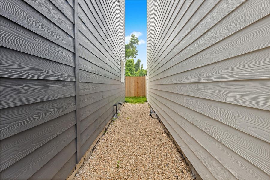 Exterior details and patio area of a home in , Houston (Image 20).