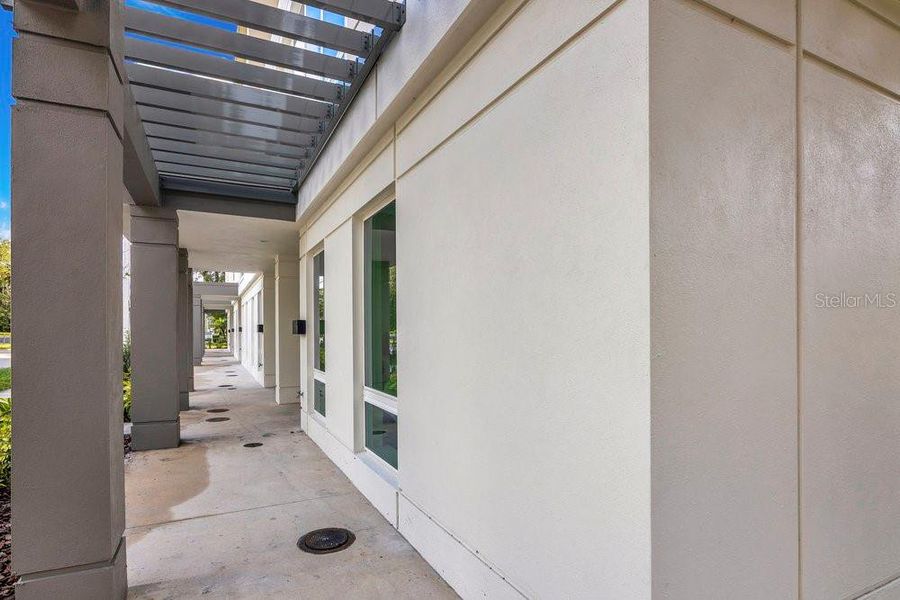 Exterior details and patio area of a home in , Orlando (Image 37).