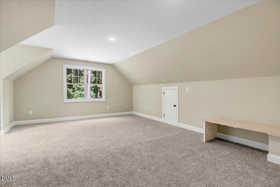 40-27 Wisteria Dr-40 40-27 Wisteria Dr-40