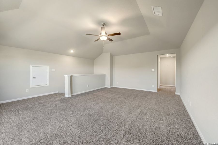 Spacious, unfurnished interior of a new home in Paloma Park, Converse (Image 43).
