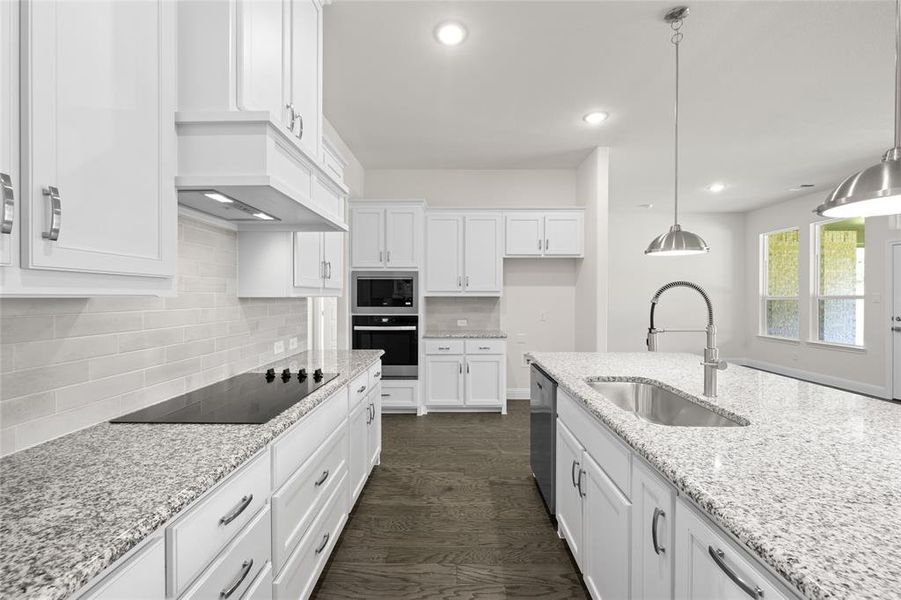 4425 Verbena- Kitchen-1 4425 Verbena- Kitchen-1