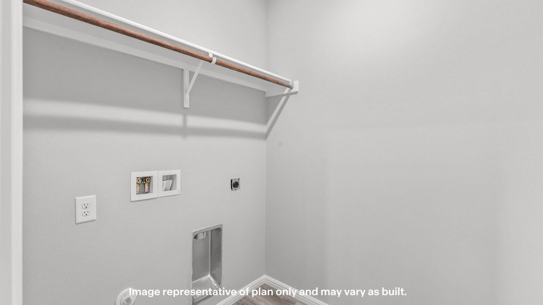 Spacious, unfurnished interior of a new home in Yukon Ridge, Odessa (Image 29).