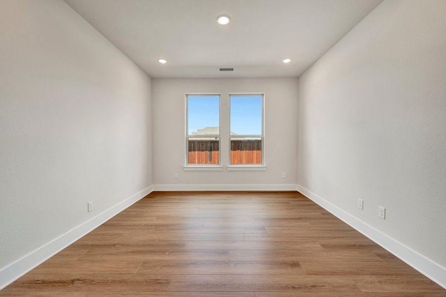 Spacious, unfurnished interior of a new home in Bridgewater, Midlothian (Image 15).