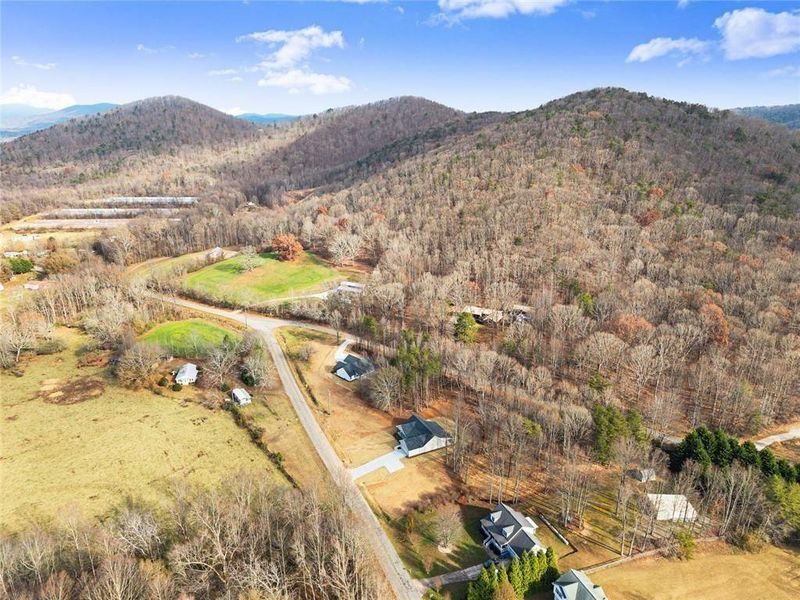 Natural landscape and outdoor views near in Cleveland (Image 49). Natural landscape and outdoor views near in Cleveland (Image 49).