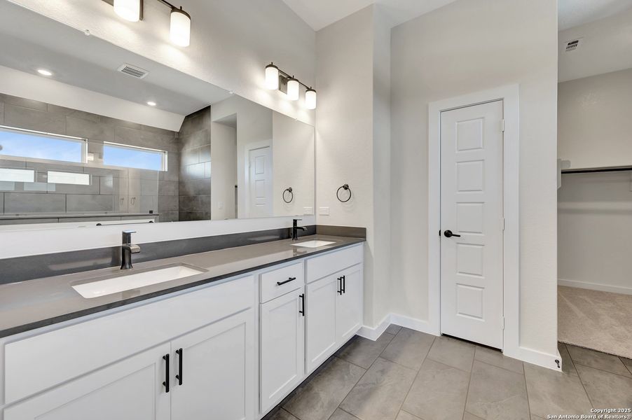 Furnished interior view inside a new home in Mayfair - Select Classic Series, New Braunfels (Image 12).