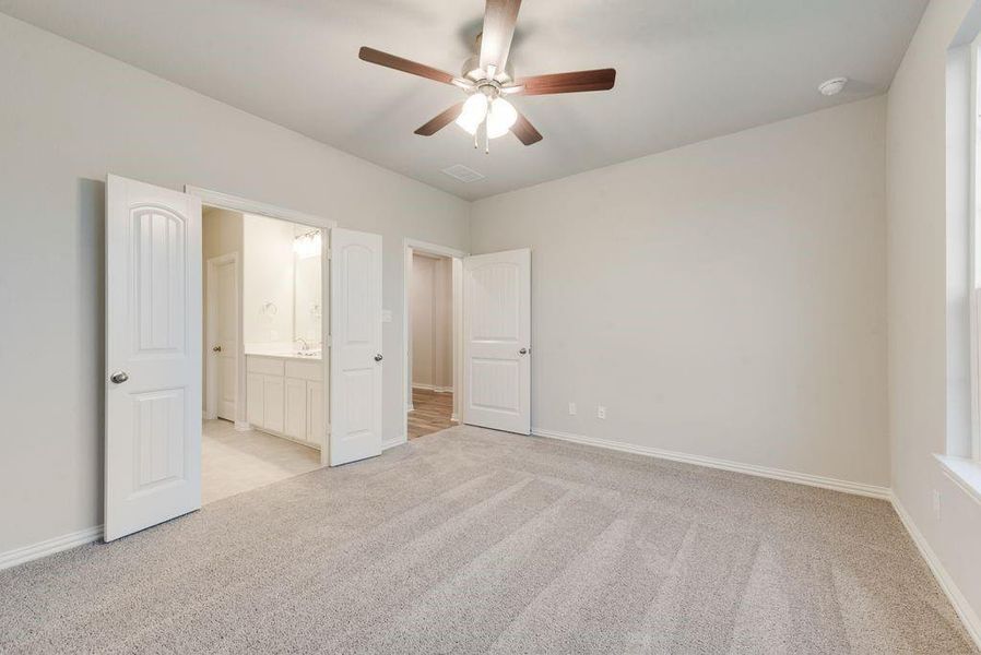 Spacious, unfurnished interior of a new home in Liberty Pointe, Gainesville (Image 19).