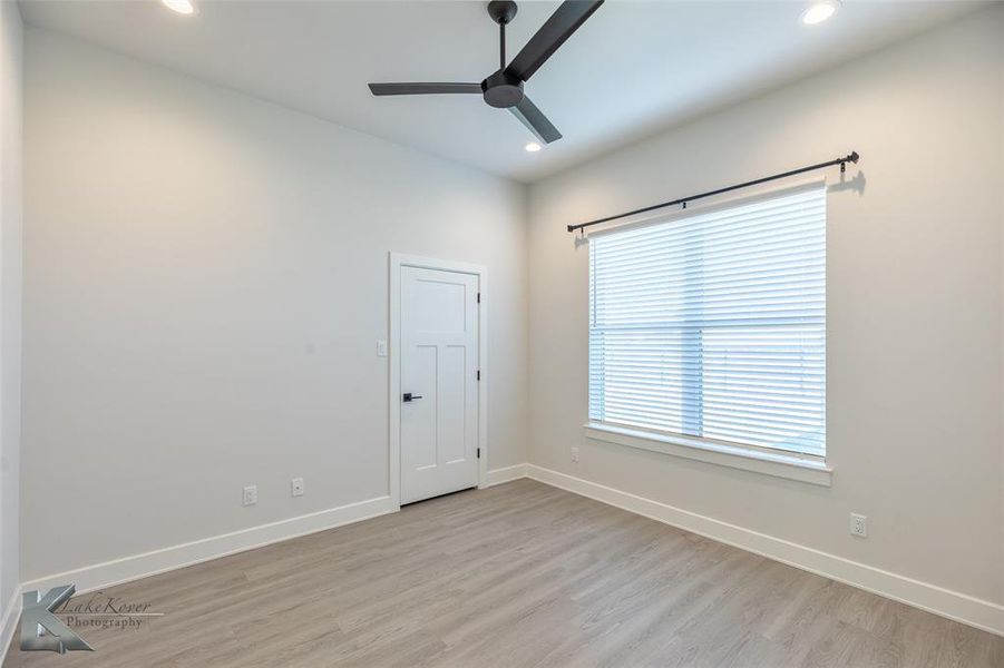 Spacious, unfurnished interior of a new home in , Abilene (Image 24).