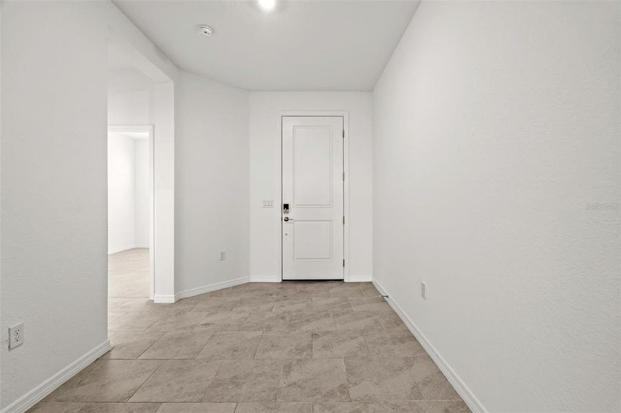 Spacious, unfurnished interior of a new home in Rye Ranch, Parrish (Image 25).