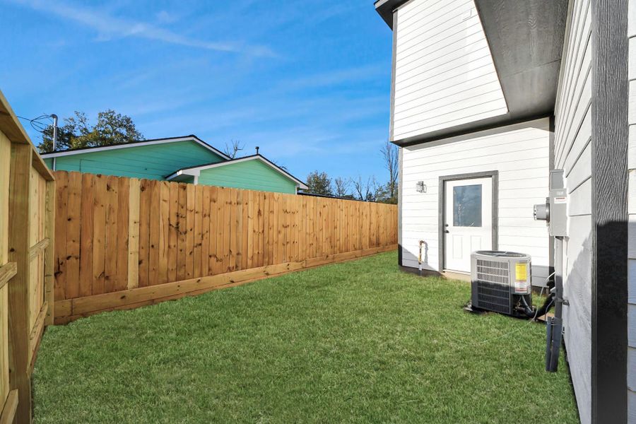 Exterior details and patio area of a home in , Houston (Image 18).