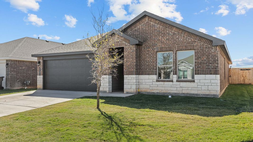Representative exterior photo of a completed home built from the The Justin by D.R. Horton in Allen Farms, Lubbock, TX (Image 4).