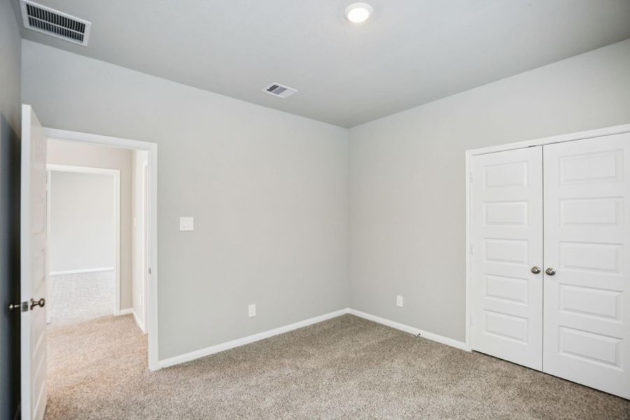 Spacious, unfurnished interior of a new home in Kemah Crossing - Luxe Series, Kemah (Image 35). Spacious, unfurnished interior of a new home in Kemah Crossing - Luxe Series, Kemah (Image 35).