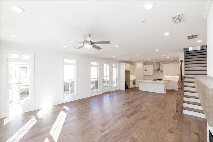 Spacious, unfurnished interior of a new home in Ecco Park, Alpharetta (Image 16). Spacious, unfurnished interior of a new home in Ecco Park, Alpharetta (Image 16).