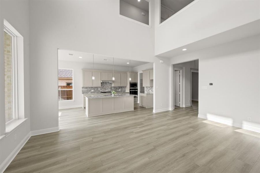 2609 Steve- Living Room-2 2609 Steve- Living Room-2