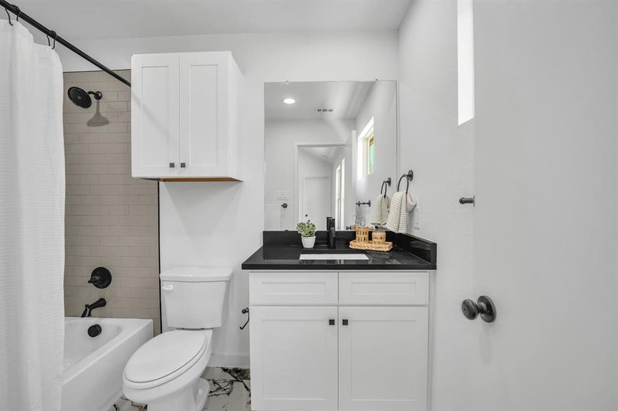 Furnished interior view inside a new home in , Dallas (Image 29). Furnished interior view inside a new home in , Dallas (Image 29).