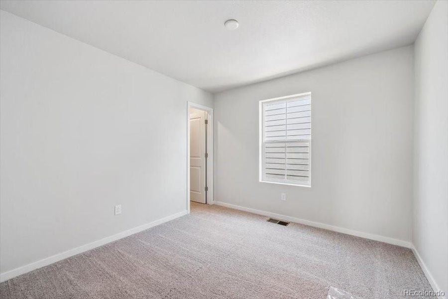 Spacious, unfurnished interior of a new home in Farmlore, Brighton (Image 12).