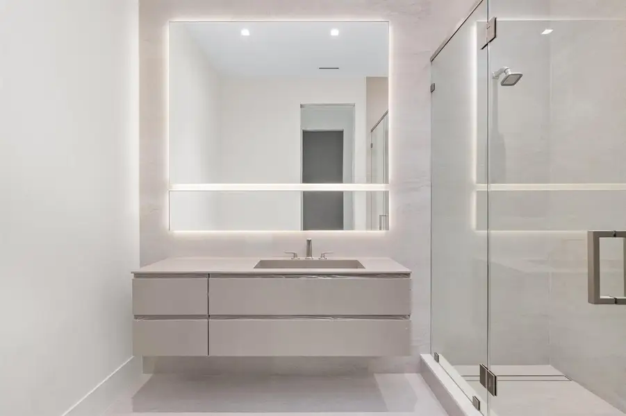 Guest Bath 3
