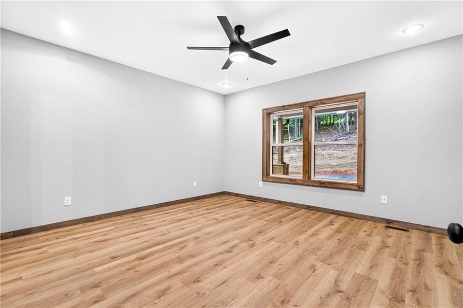 Spacious, unfurnished interior of a new home in , Ellijay (Image 24).