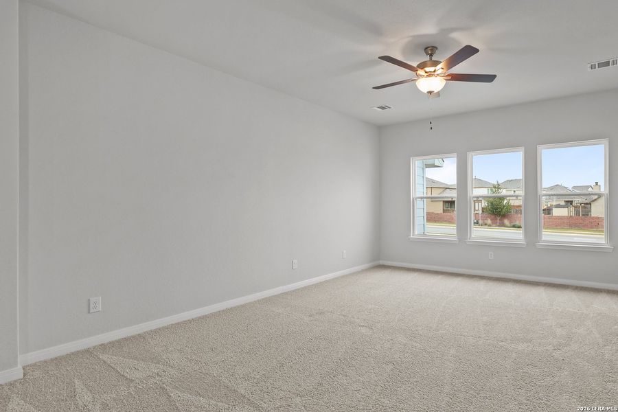 Spacious, unfurnished interior of a new home in Buffalo Crossing, Cibolo (Image 34). Spacious, unfurnished interior of a new home in Buffalo Crossing, Cibolo (Image 34).