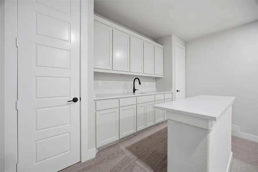 Furnished interior view inside a new home in Waterfall Ranch - 1 Acre Lots, Waxahachie (Image 6). Furnished interior view inside a new home in Waterfall Ranch - 1 Acre Lots, Waxahachie (Image 6).