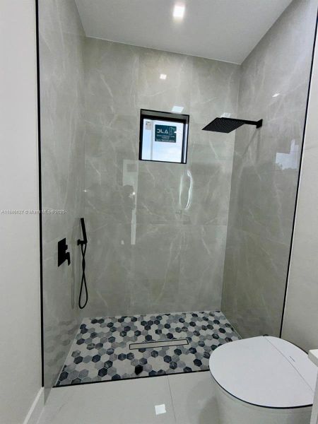 Image 34 of a home in .