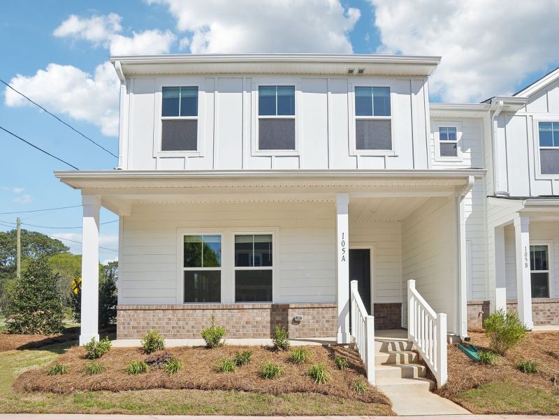 Exterior details and patio area of a home in Crossrail Station, Mooresville (Image 1).